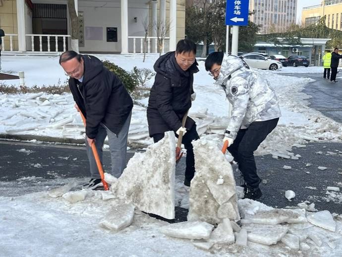 ˵: 0ce8d4f5b8fdb9ddf0679d981a6de72