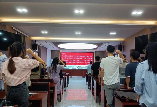 ˵: 7032114526a234c5c6e47d5bf340fbe